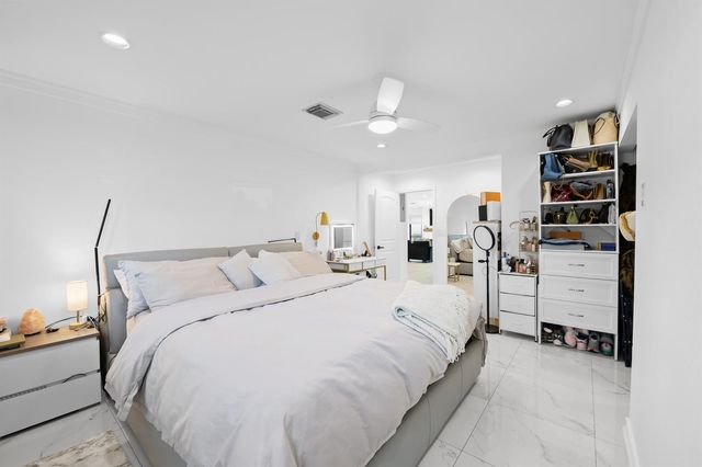 2601 NE 8th Court, Pompano Beach, FL 33062