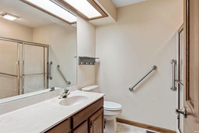 1805 Lakewood Drive, Fort Wayne, IN 46819