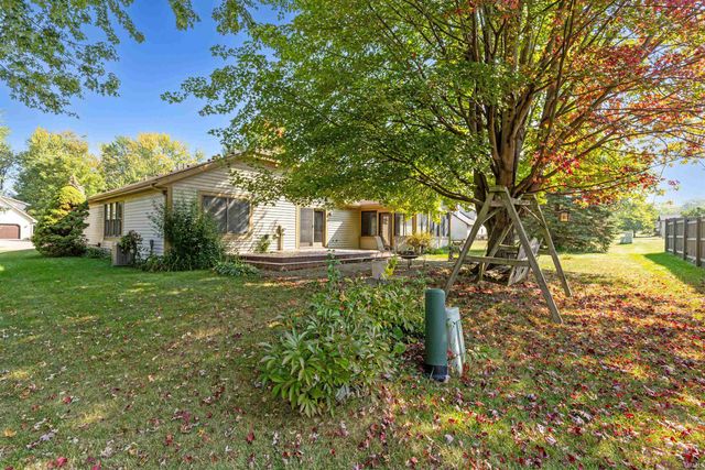 1805 Lakewood Drive, Fort Wayne, IN 46819