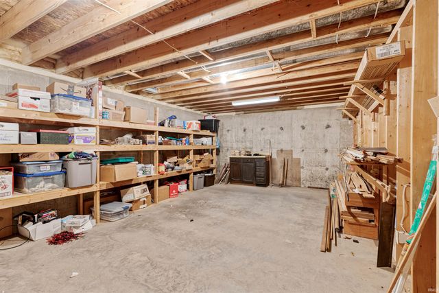 1805 Lakewood Drive, Fort Wayne, IN 46819