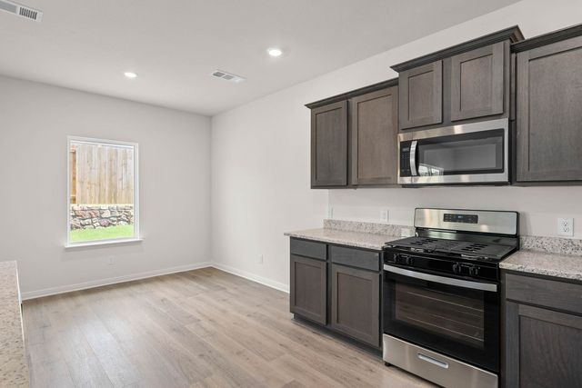 300 Revolution Drive, Venus, TX 76084