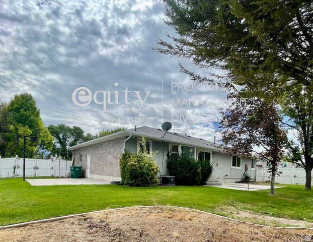 11742 S TATTERED ANGEL CV, Riverton, UT 84065