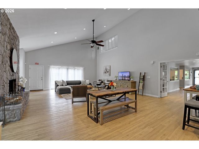 9943 Se TALBERT St, Clackamas, OR 97015