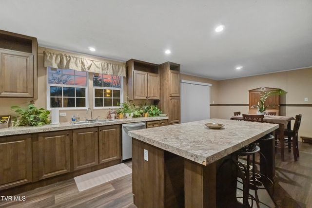 750 Tom White Hollow Road Road, Mohawk, TN 37810