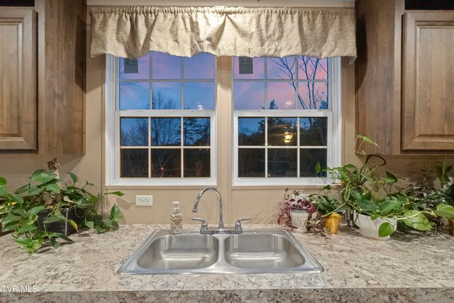 750 Tom White Hollow Road Road, Mohawk, TN 37810