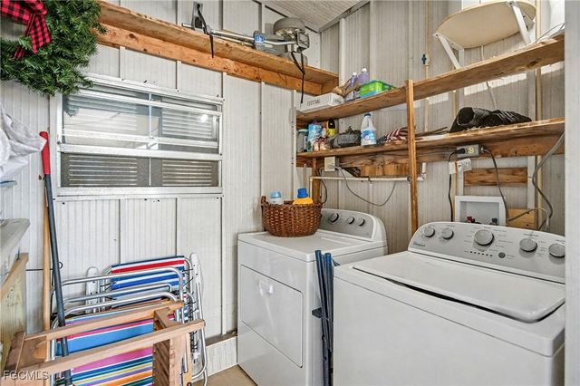 5560 Sir Walter WAY, North Fort Myers, FL 33917