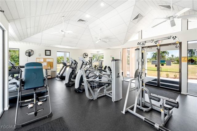 5560 Sir Walter WAY, North Fort Myers, FL 33917