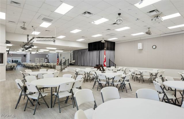 5560 Sir Walter WAY, North Fort Myers, FL 33917