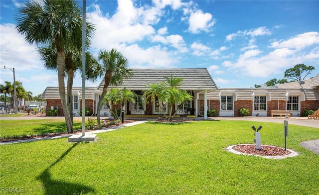 5560 Sir Walter WAY, North Fort Myers, FL 33917