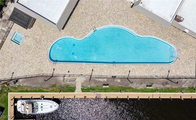 5560 Sir Walter WAY, North Fort Myers, FL 33917