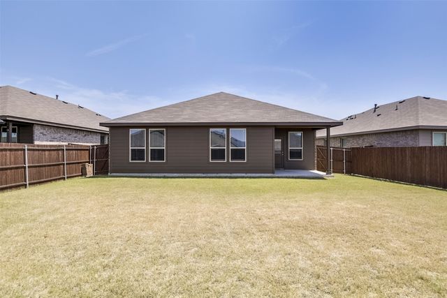 8620 High Hill Drive, Fort Worth, TX 76179