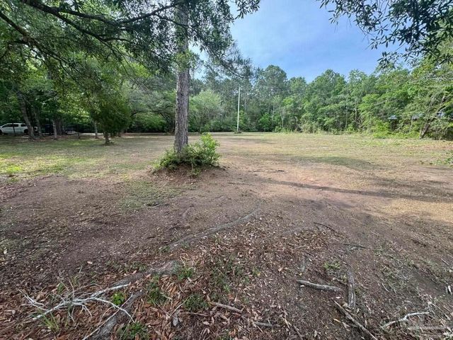 5816 Shady Bayou Ln, Milton, FL 32583