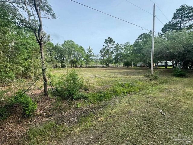 5816 Shady Bayou Ln, Milton, FL 32583