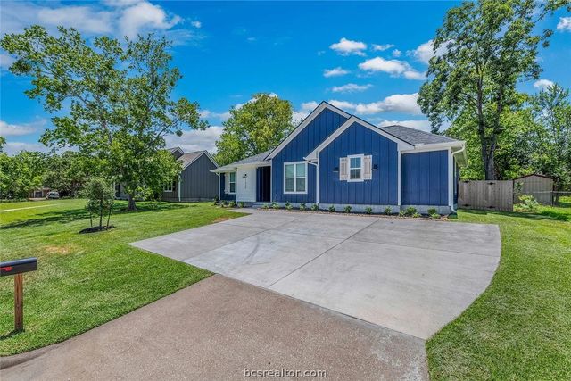 1220 Neal Pickett Drive, College Station, TX 77840