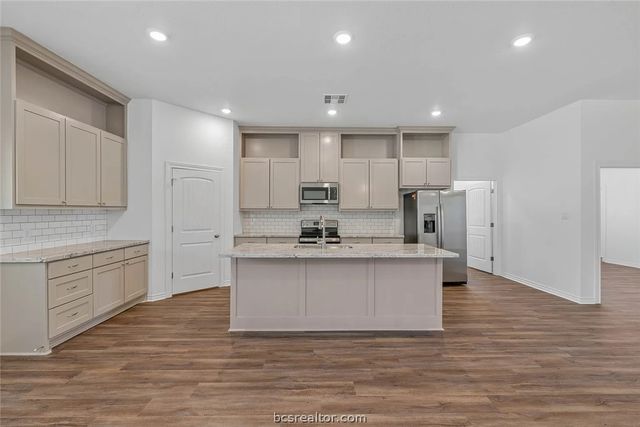 1220 Neal Pickett Drive, College Station, TX 77840