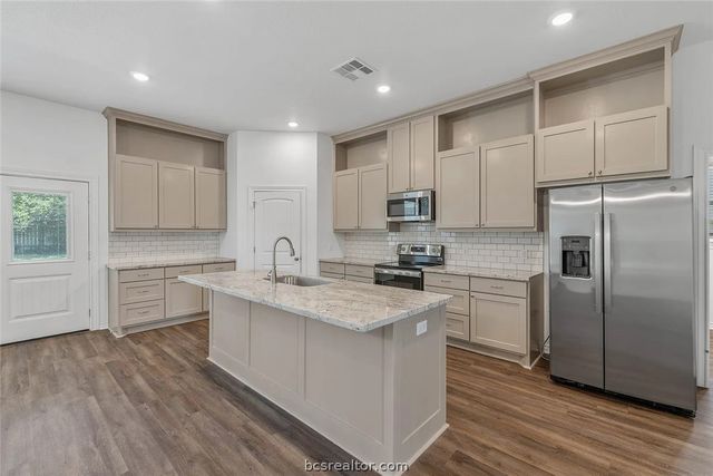 1220 Neal Pickett Drive, College Station, TX 77840