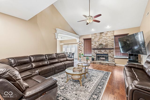 979 Glenmore Trail, Brownsburg, IN 46112