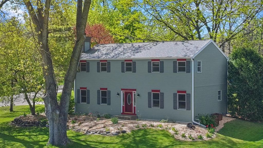 235 Evergreen LANE, Twin Lakes, WI 53181
