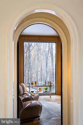 8634 OVERLOOK RD, Mclean, VA 22102