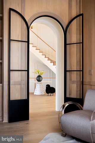 8634 OVERLOOK RD, Mclean, VA 22102