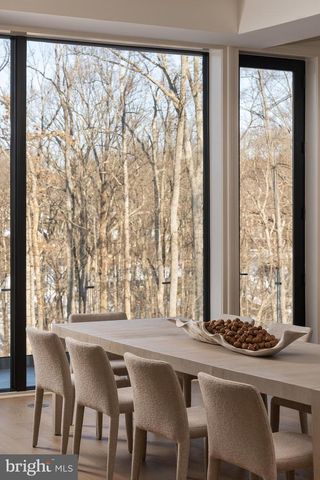 8634 OVERLOOK RD, Mclean, VA 22102