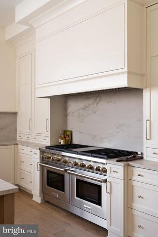 8634 OVERLOOK RD, Mclean, VA 22102