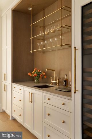 8634 OVERLOOK RD, Mclean, VA 22102