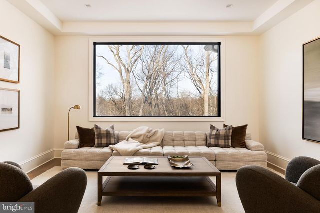 8634 OVERLOOK RD, Mclean, VA 22102