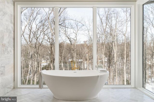 8634 OVERLOOK RD, Mclean, VA 22102