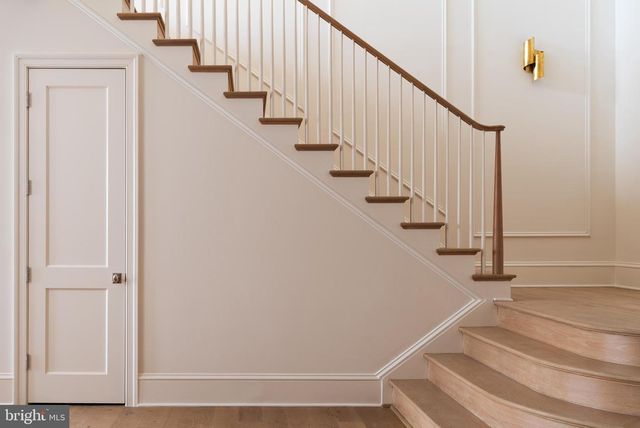 8634 OVERLOOK RD, Mclean, VA 22102