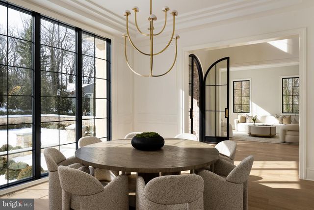 8634 OVERLOOK RD, Mclean, VA 22102