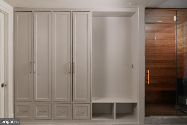 8634 OVERLOOK RD, Mclean, VA 22102