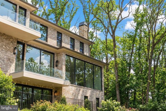 8634 OVERLOOK RD, Mclean, VA 22102