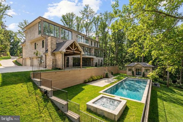 8634 OVERLOOK RD, Mclean, VA 22102