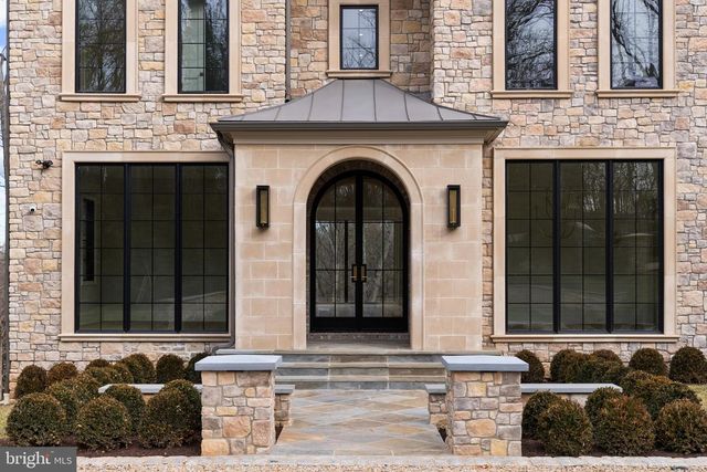 8634 OVERLOOK RD, Mclean, VA 22102