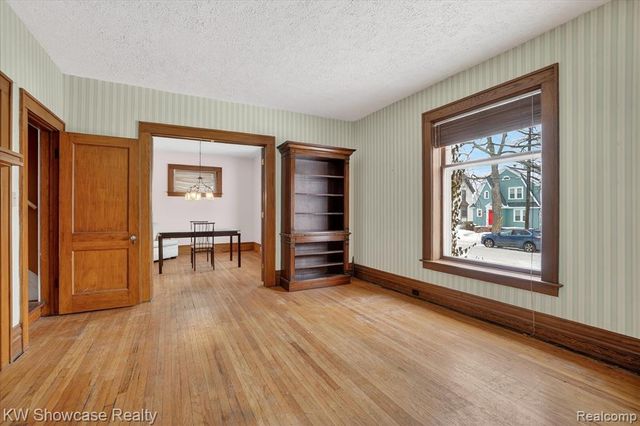 733 N Walnut Street, Lansing, MI 48906