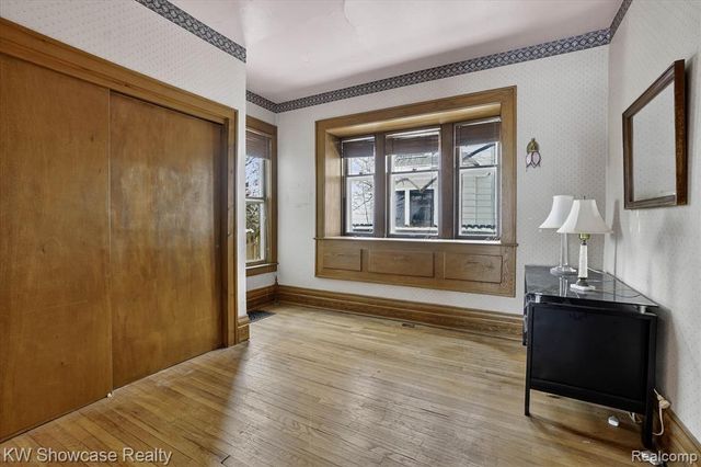 733 N Walnut Street, Lansing, MI 48906