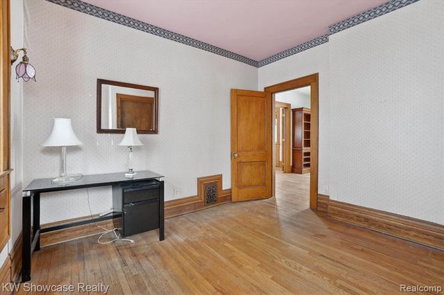 733 N Walnut Street, Lansing, MI 48906