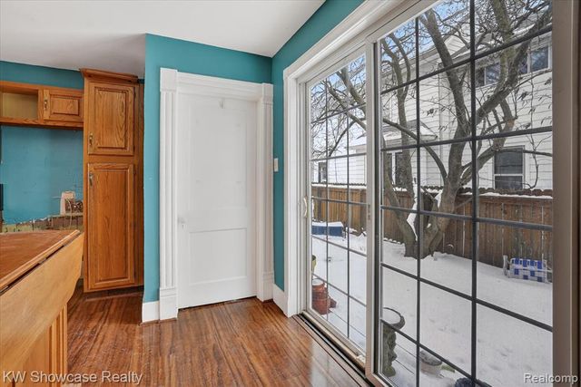 733 N Walnut Street, Lansing, MI 48906