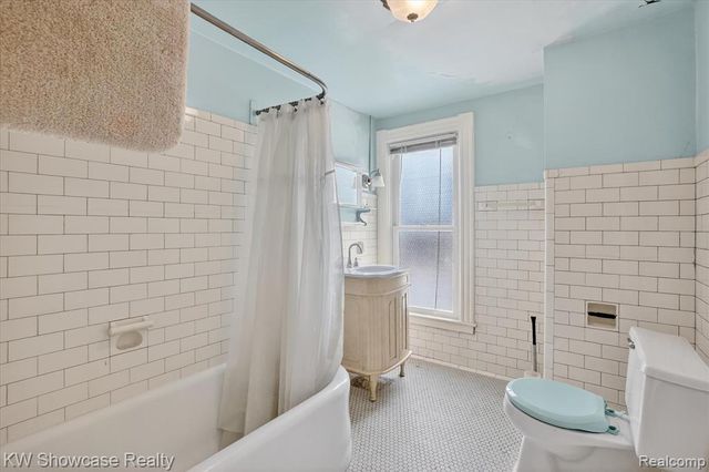 733 N Walnut Street, Lansing, MI 48906