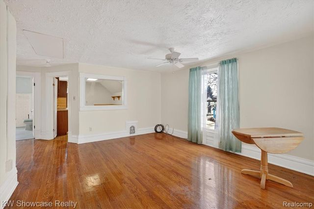 733 N Walnut Street, Lansing, MI 48906