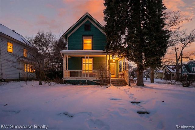 733 N Walnut Street, Lansing, MI 48906