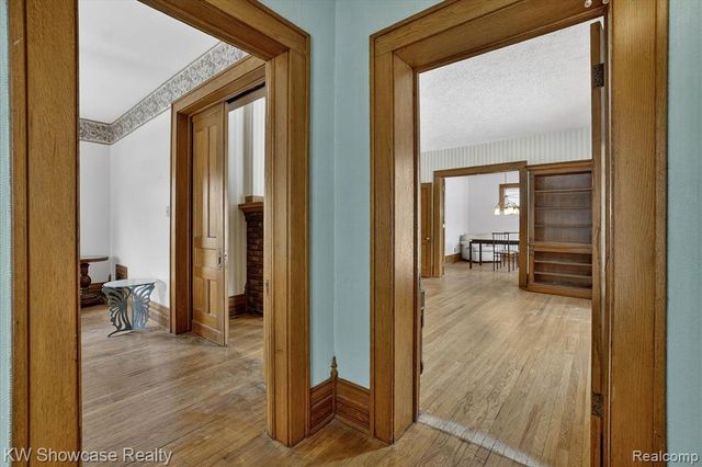 733 N Walnut Street, Lansing, MI 48906