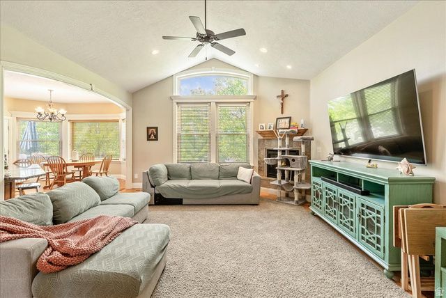 316 E AZURE CIR, Draper, UT 84020