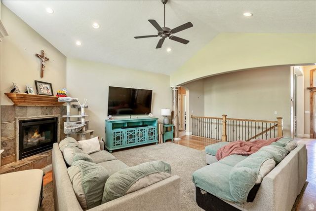 316 E AZURE CIR, Draper, UT 84020