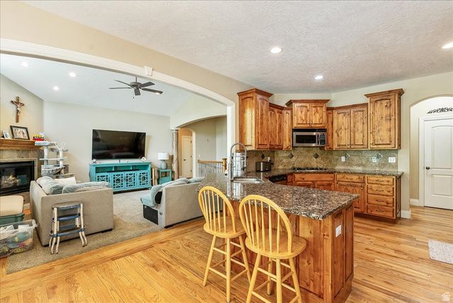 316 E AZURE CIR, Draper, UT 84020