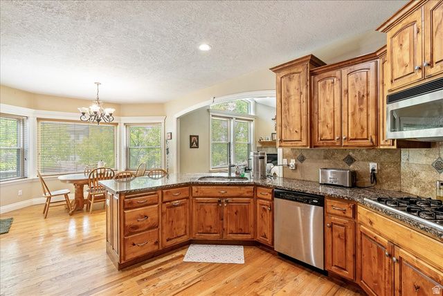 316 E AZURE CIR, Draper, UT 84020