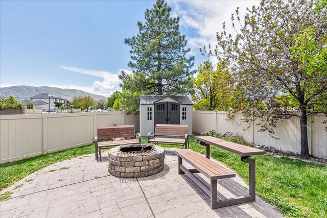 316 E AZURE CIR, Draper, UT 84020