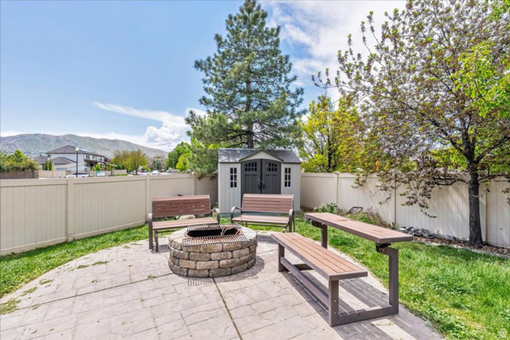 Image 43 of property listing at 316 E AZURE CIR, Draper, UT 84020