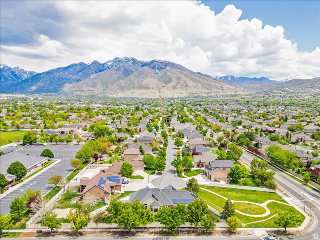 Image 46 of property listing at 316 E AZURE CIR, Draper, UT 84020